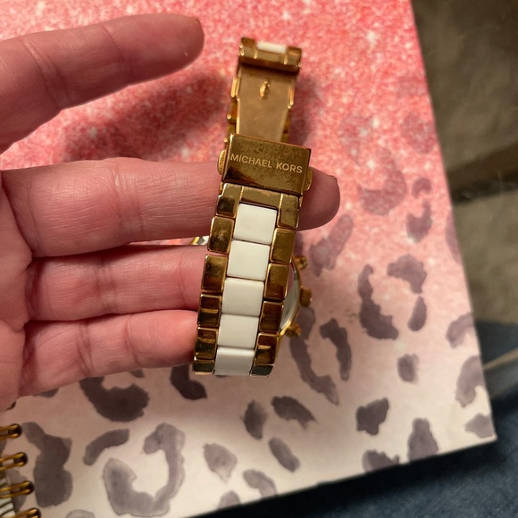 Michael Kors Gold-tone and White Acetate Watch - Picture 7 of 7
